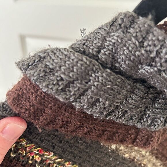 St. John SoCa Striped Cardigan - Picture 11 of 16